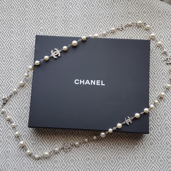 Authentic Chanel long necklace(110cm) - Picture 2 of 6